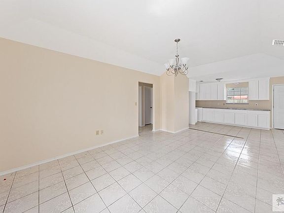 5th image of 2714 Marbella St