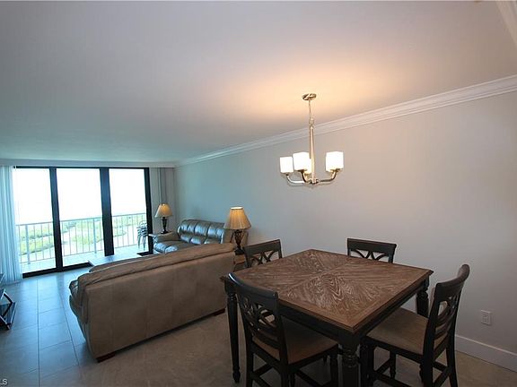 5th image of 380 Seaview Ct APT 1702