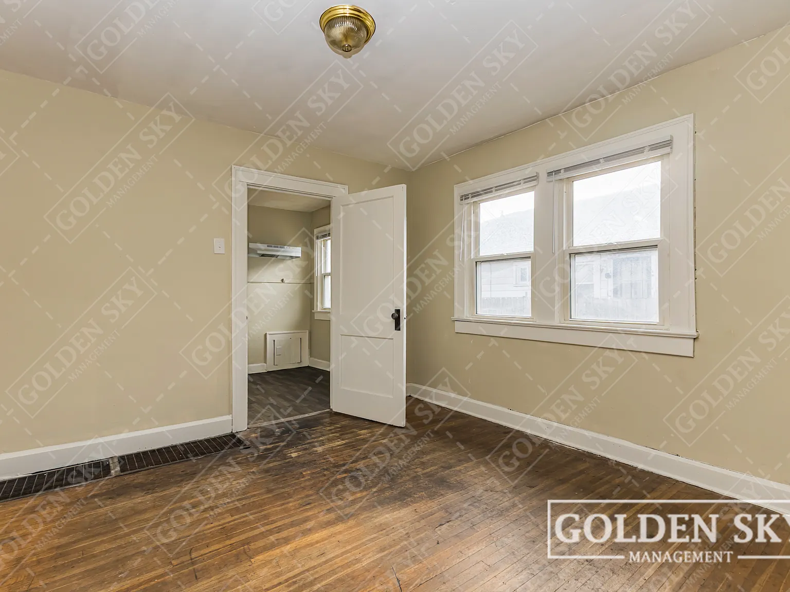 2937 North Kenwood Avenue - A — Photo 3