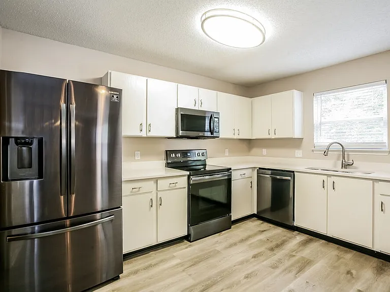 9102 Cardinal Flower Ct — Photo 6