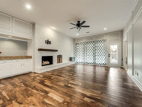 5th image of 2302 Primrose Dr