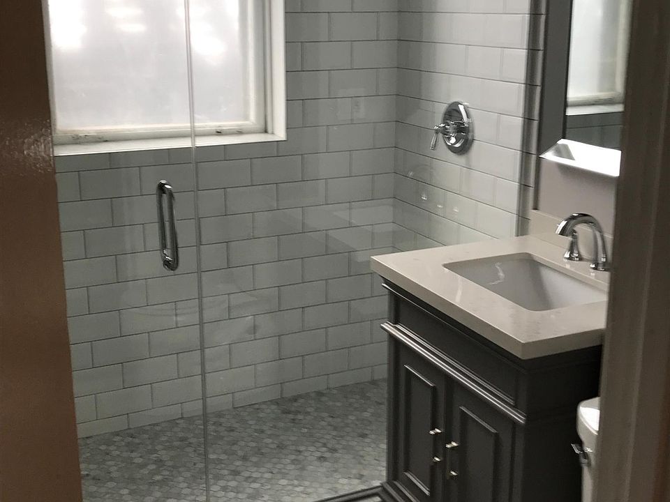 1st image of 2836 N Sheffield Ave #3