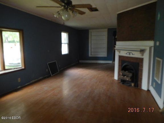 4th image of 1921 Saline Ave