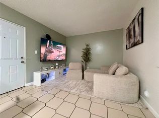 10765 SW 4th St APT 3, Miami, FL 33174