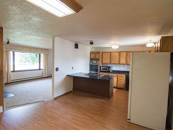 4th image of 2513 Talkeetna Ave