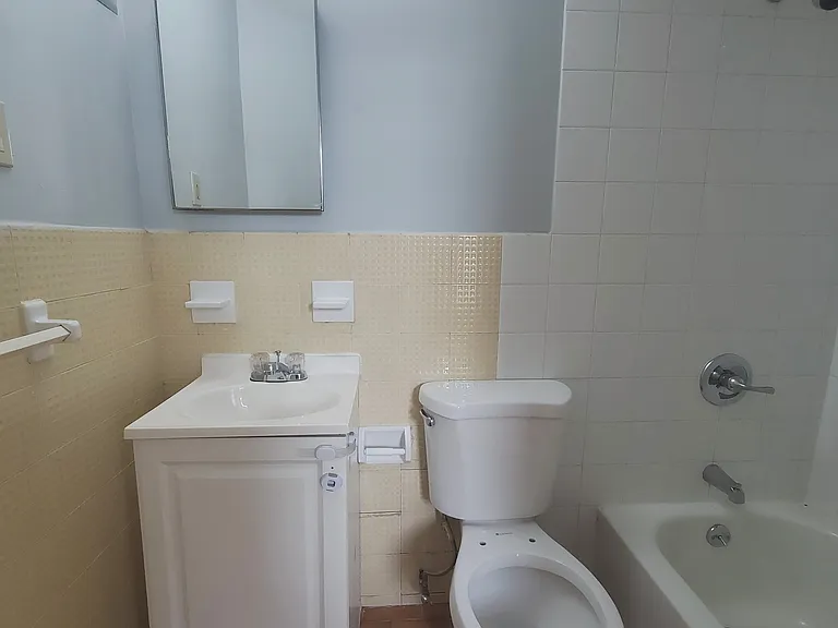1734 Willow Ave #3B — Photo 6