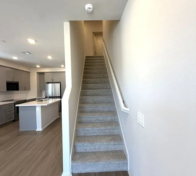 4731 Merida Way — Photo 34