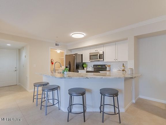 3rd image of 440 TIMBERWALK Court #911