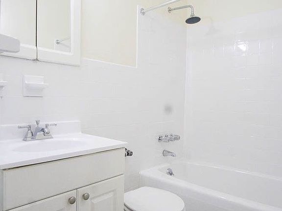 4th image of 65 E 19th St APT 7E