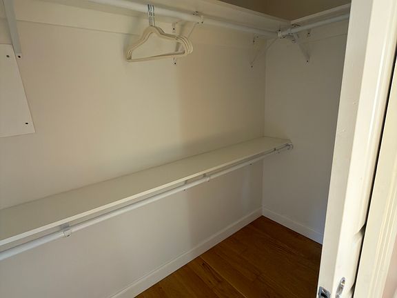 4th image of 545 Mountain View Ave