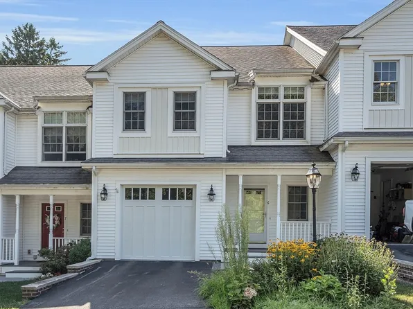 85 N Main St APT 6, Uxbridge, MA 01569
