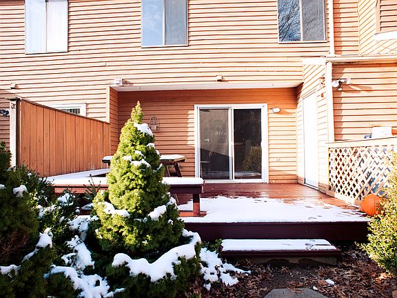 3rd image of 1363 Almond Dr