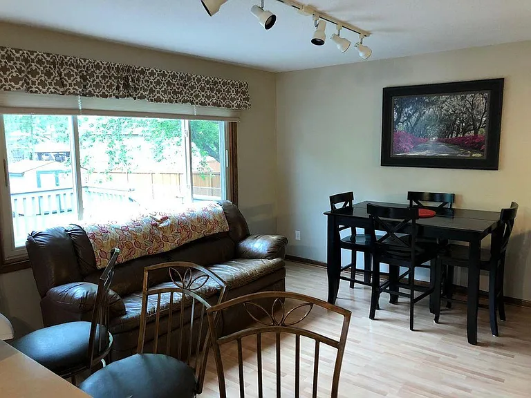 17384 Rustic Hills Dr — Photo 4