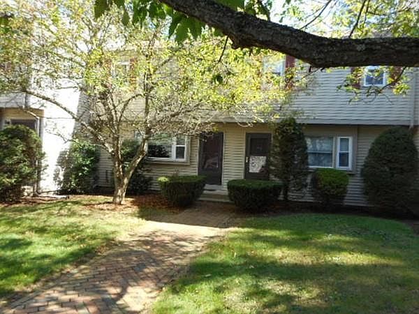 1st image of 154 E Bacon St APT B3