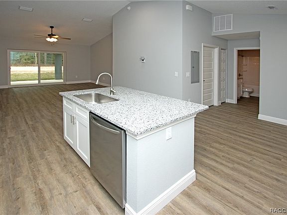 5th image of 9144 And 9146 N Travis Dr