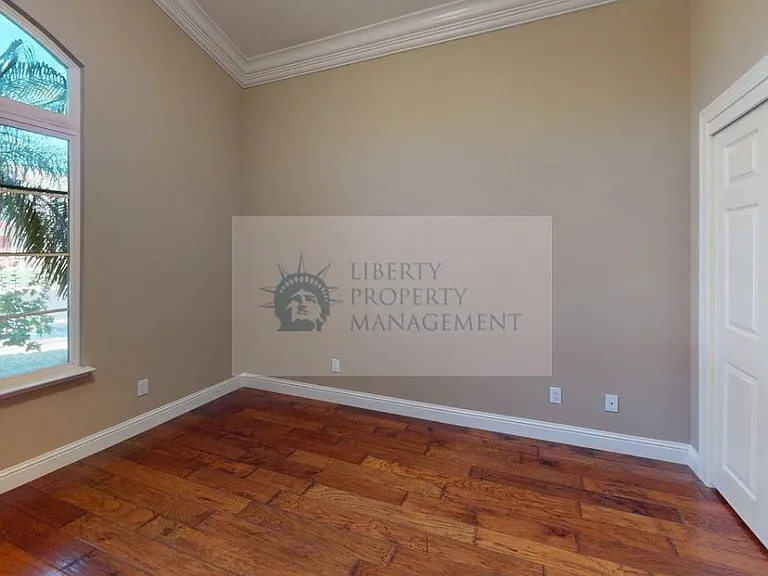 1004 Marigold Ln — Photo 15