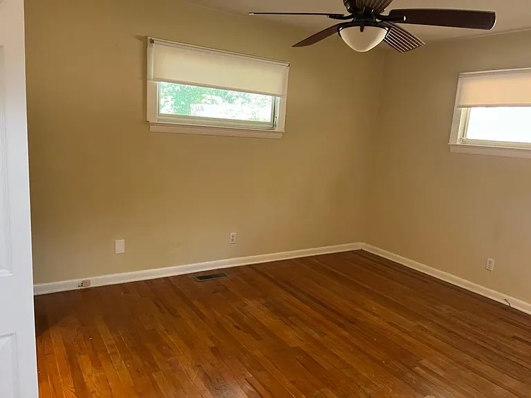 440 Lullwater Rd — Photo 5