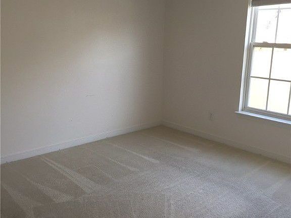 3rd image of 11414 Abbots Cross Ln