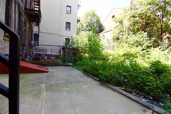 Rented by Nooklyn NYC LLC | media 15