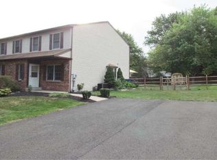 6 Joelle Way, Telford, PA 18969