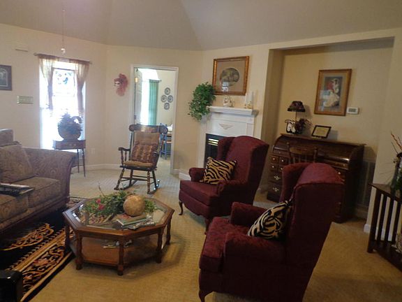 4th image of 422 Timbercreek Dr