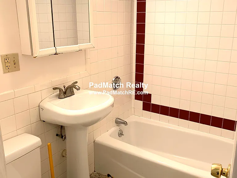 19 Egremont Rd #B — Photo 11