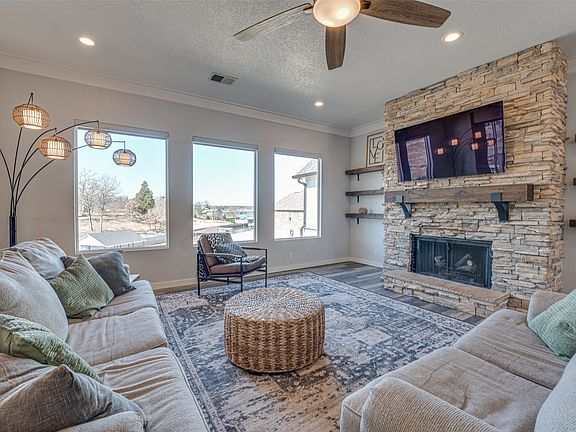 5th image of 5523 Lakeshore Ct