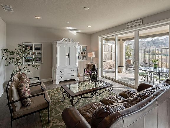 3rd image of 7536 Pesaro Dr