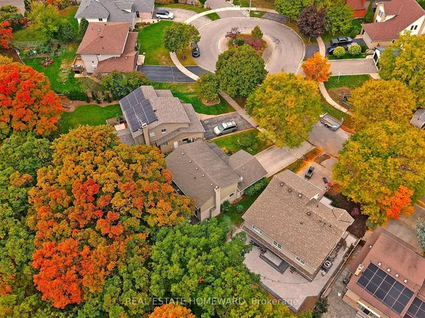 3058 Viewmount Rd, Oakville, ON L6L 5M7