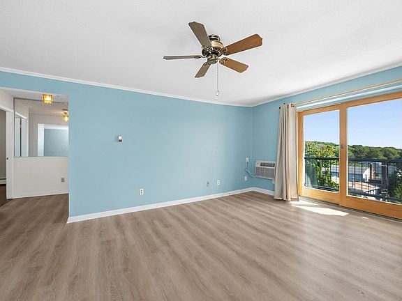 4th image of 44 Lexington Ave APT 42