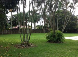 890 S Wind Cir, Sunrise, FL 33326