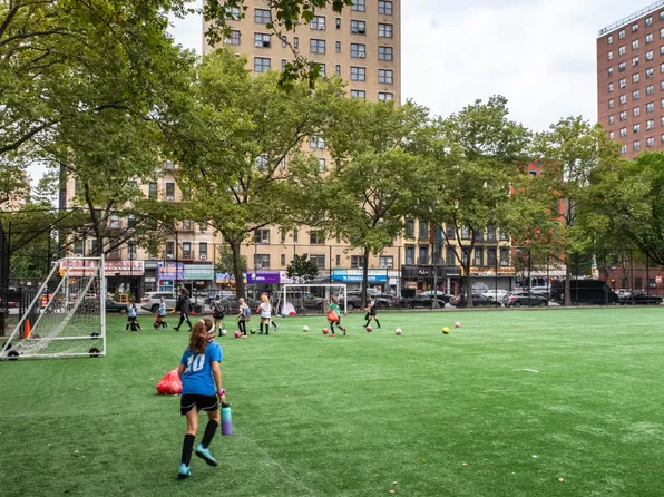 750 Columbus Avenue image 49 of 61