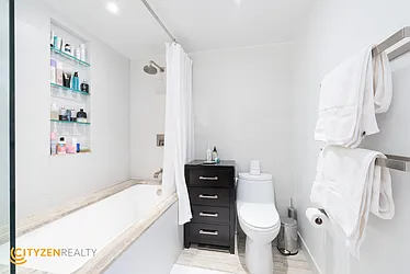 Rented by City Zen Realty