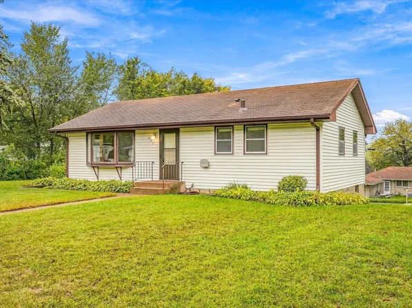 430 11th Ave NW, New Brighton, MN 55112