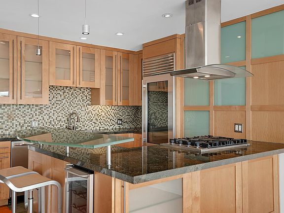4th image of 101 California Ave Unit 603