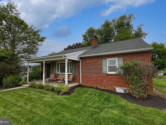 2nd image of 1605 Lime Valley Rd