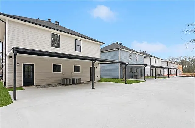 100 Cypress Crossings Dr — Photo 15
