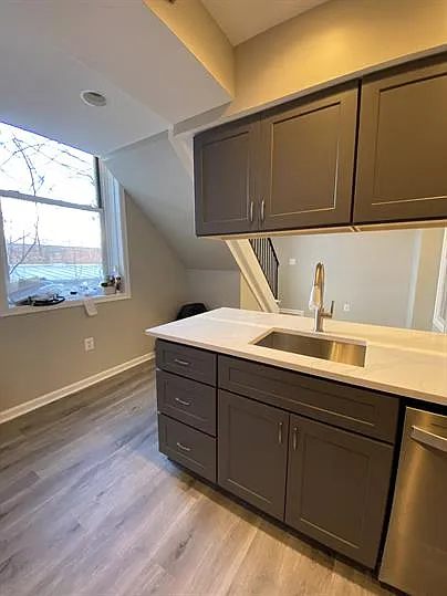 205 N Market St #2B — Photo 8