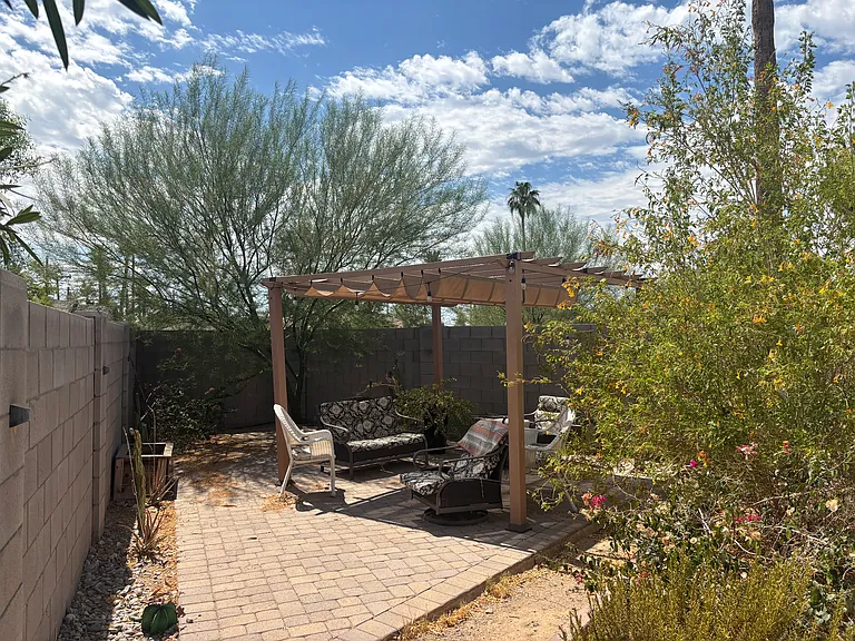 4701 E Palm Ln — Photo 13