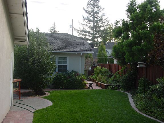 5th image of 16495 Oleander Ave