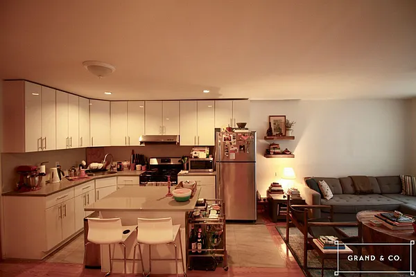 Rented by Grand & Co. | media 14