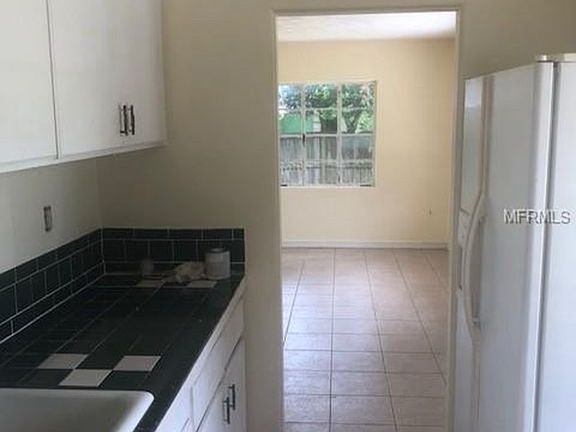 3rd image of 1420 Elray Blvd