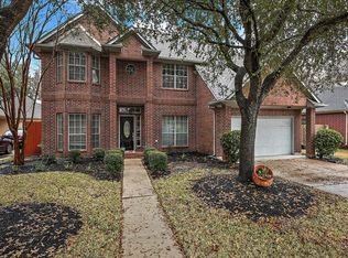 10206 Hedge Way Dr, Houston, TX 77065