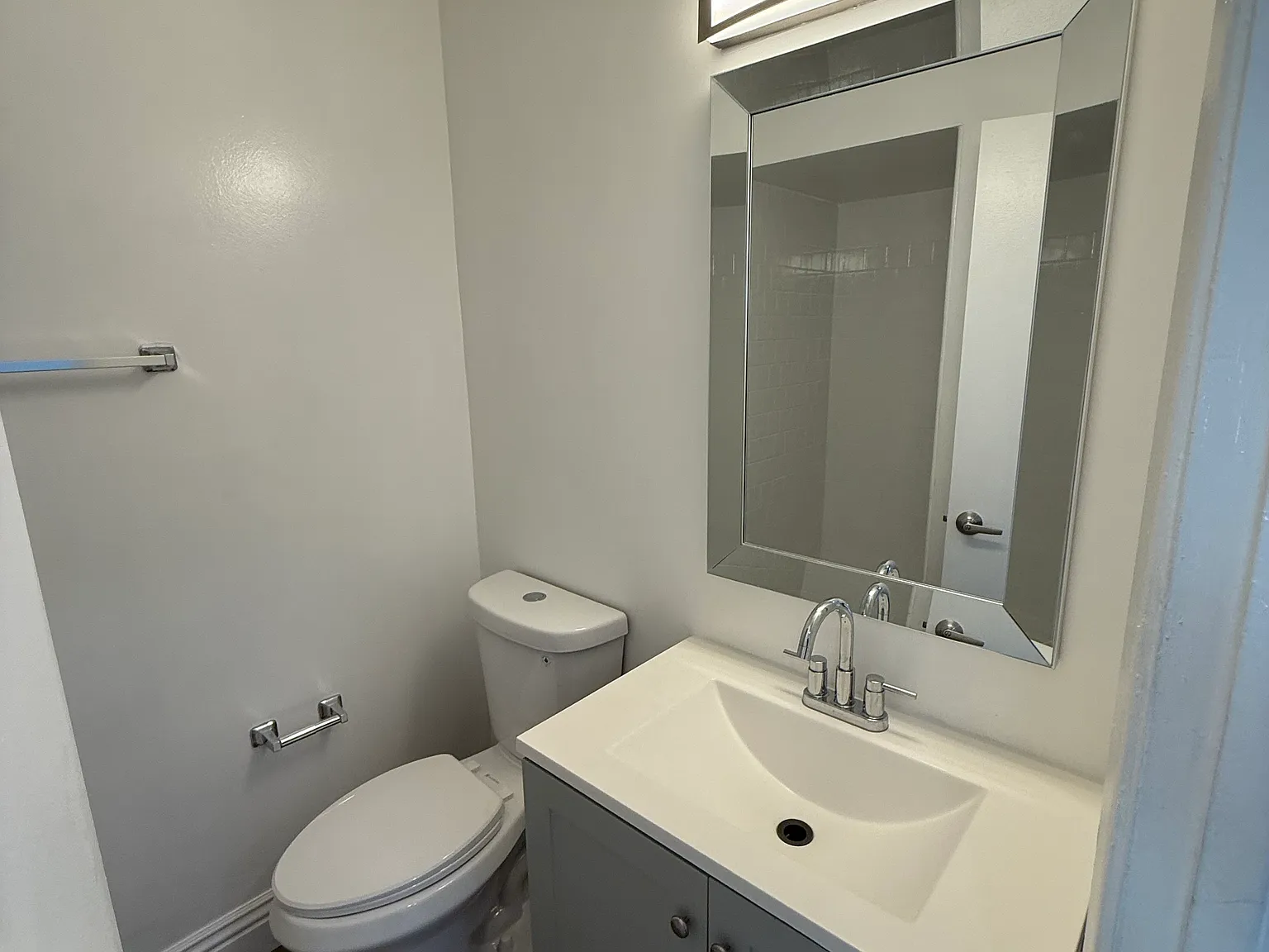 Royal Palms Apartment Complex — Photo 4