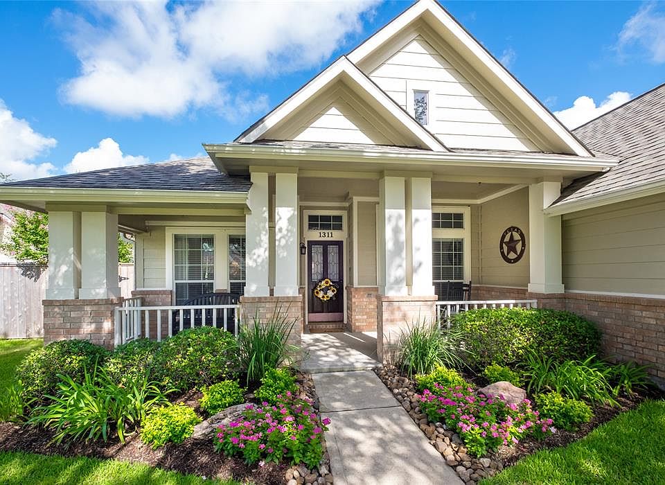1st image of 1311 Mayberry Cir