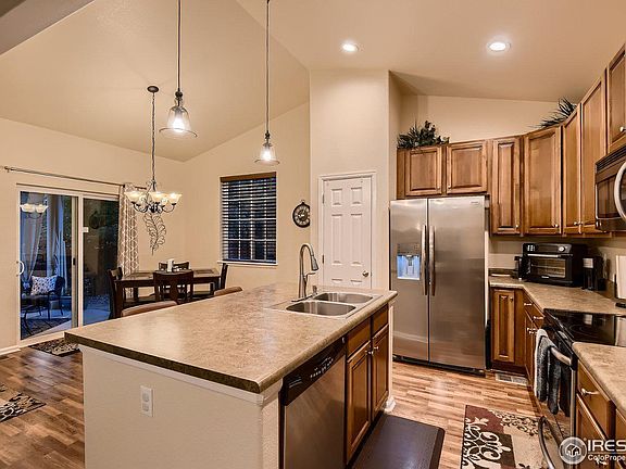 2nd image of 3072 Black Canyon Way