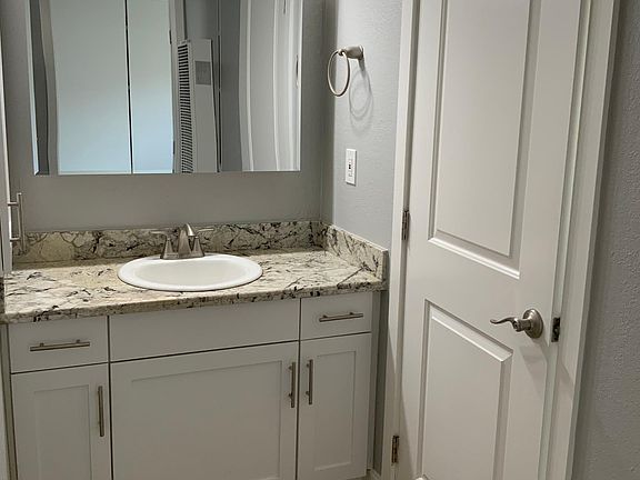 5th image of 642 Caliente Dr APT 21