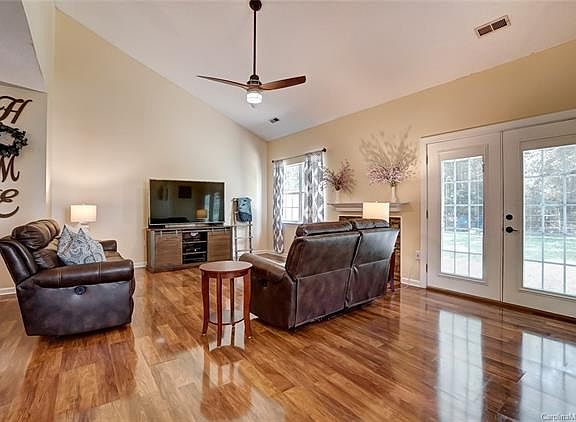 3rd image of 9224 Twin Trail Dr