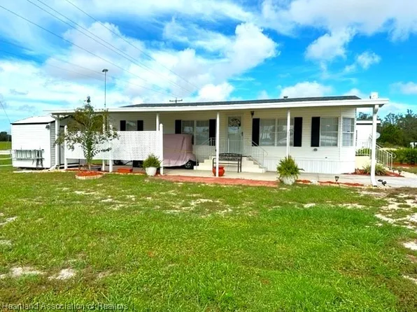 8413 Breeze Hill Dr, Lake Wales, FL 33898