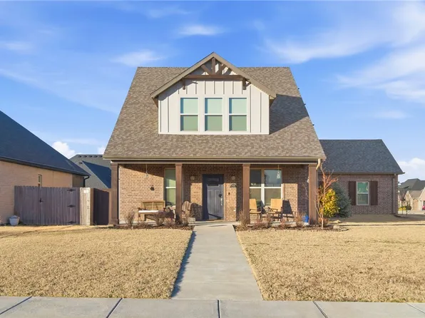 425 Frizzo St, Springdale, AR 72762